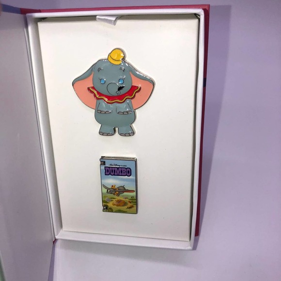New Disney 2 pc VHS Series 1 DUMBO Pin Set Limited Edition - Picture 2 of 12